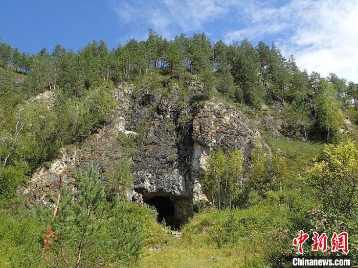 丹尼索瓦洞的入口(圖片來自Richard G. Roberts)。　施普林格·自然 供圖