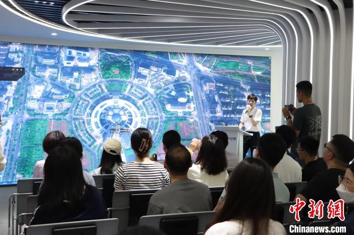 數(shù)字地球技術(shù)應(yīng)用講解?！≈锌菩菆D供圖