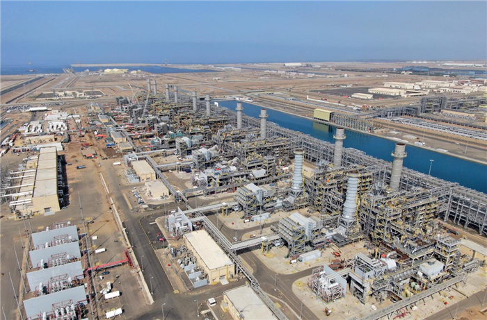 圖為無人機拍攝的吉贊燃機聯(lián)合循環(huán)電站。山東電建供圖