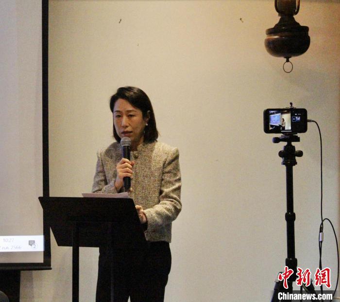 中國(guó)駐泰國(guó)大使館經(jīng)濟(jì)商務(wù)處參贊張瀟瀟致辭。<a target='_blank' href='/' _fcksavedurl='/'><p  align=