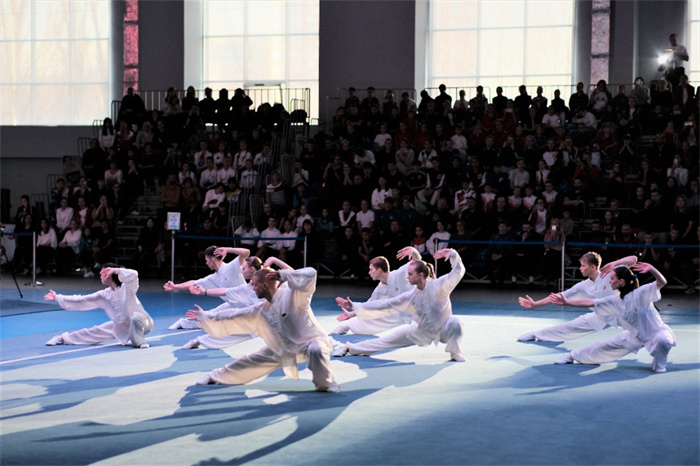 俄羅斯武術(shù)運動員進行示范表演。駐俄羅斯大使館供圖