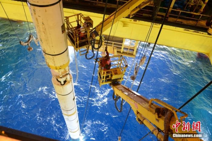 正在作業(yè)的工作人員。<a target='_blank' href='/' _fcksavedurl='/' ><p  align=