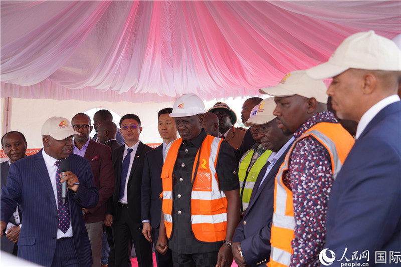 開工儀式現(xiàn)場。人民網(wǎng)記者 黃煒鑫攝