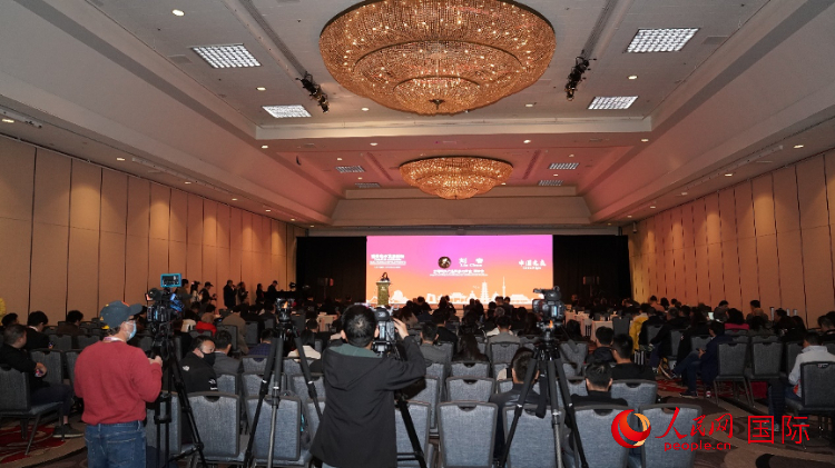 “中國之夜暨消費(fèi)電子發(fā)展論壇”現(xiàn)場。人民網(wǎng)記者 鄧圩攝