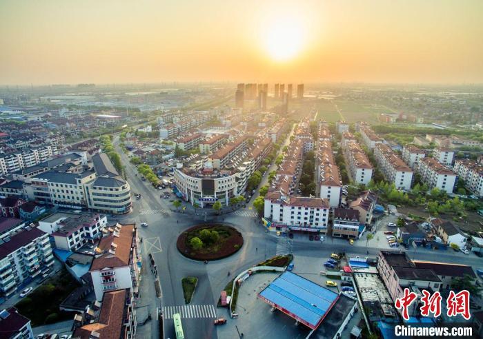 資料圖；位于上海南郊奉賢區(qū)最東部的四團鎮(zhèn)。 供圖