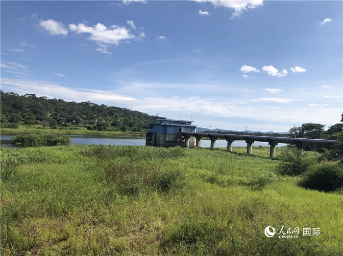 位于卡夫河渡口的供水項目。人民網(wǎng)記者 黃培昭攝