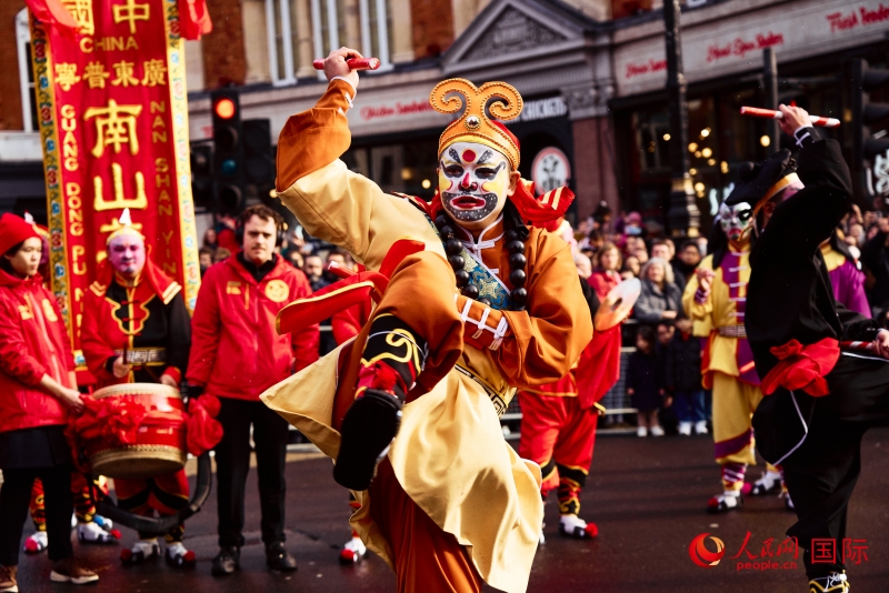 倫敦新春慶典現(xiàn)場。人民網(wǎng) 郭錦標(biāo)、楊浩鵬攝