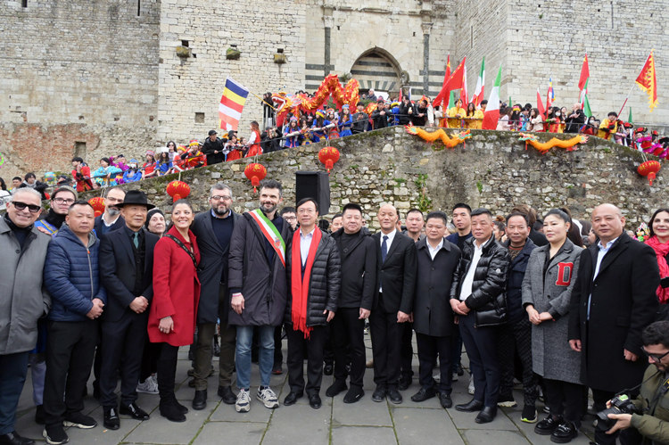 參與活動嘉賓合影。主辦方供圖