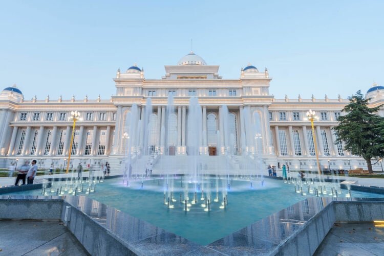 第1視點(diǎn)丨這兩座大樓，見(jiàn)證著中塔友誼