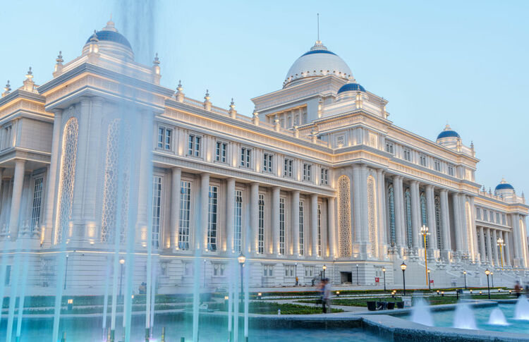 第1視點(diǎn)丨這兩座大樓，見(jiàn)證著中塔友誼