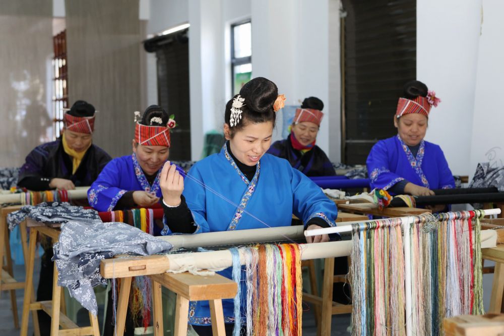 牢牢守住不發(fā)生規(guī)模性返貧致貧底線(xiàn)——西部脫貧地區(qū)“5年過(guò)渡期”一線(xiàn)觀察