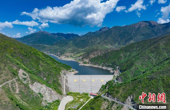 圖為引大濟(jì)湟黑泉水庫。(資料圖) 青海省水利廳 供圖