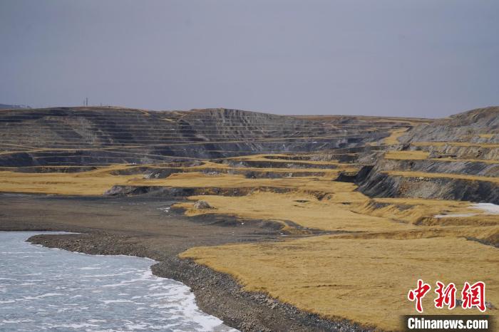 圖為青海省海西蒙古族藏族自治州天峻縣木里礦區(qū)?！●R銘言 攝