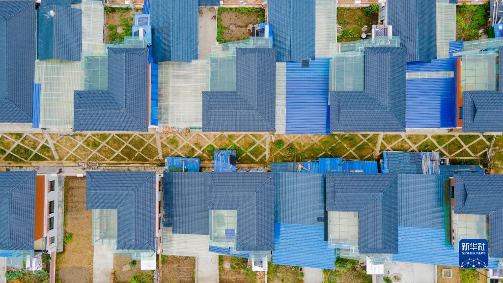 西藏林芝：易地搬遷，迎來(lái)幸福新生活