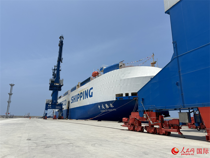 當(dāng)?shù)貢r間11月15日，?？吭阱X凱港的船只。人民網(wǎng)記者 周雨攝