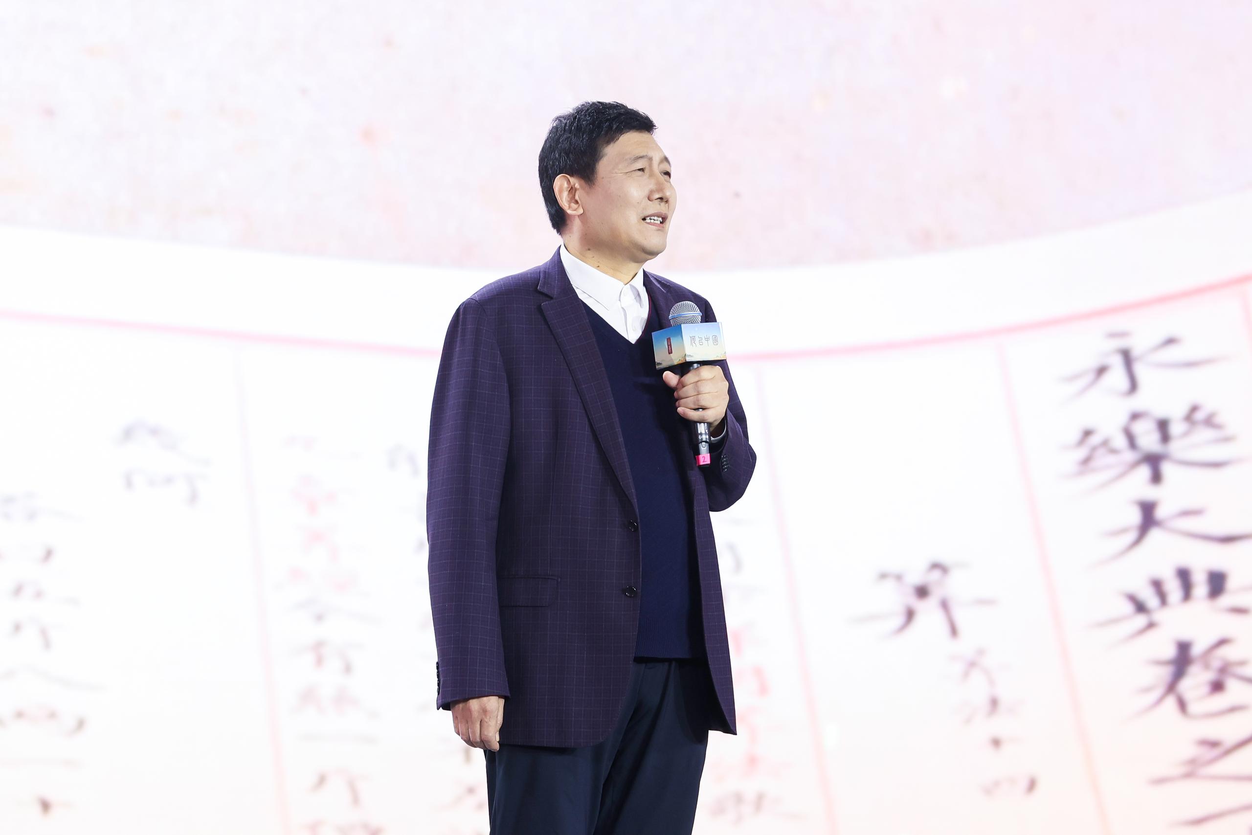 山東大學(xué)文學(xué)院講席教授、《文史哲》主編杜澤遜。人民視頻供圖