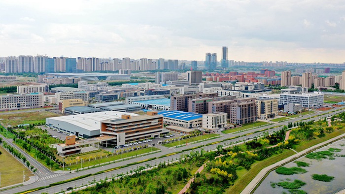 位于長(zhǎng)春新區(qū)的一家家光電企業(yè)走上了協(xié)同化發(fā)展之路。（長(zhǎng)春新區(qū)供圖）