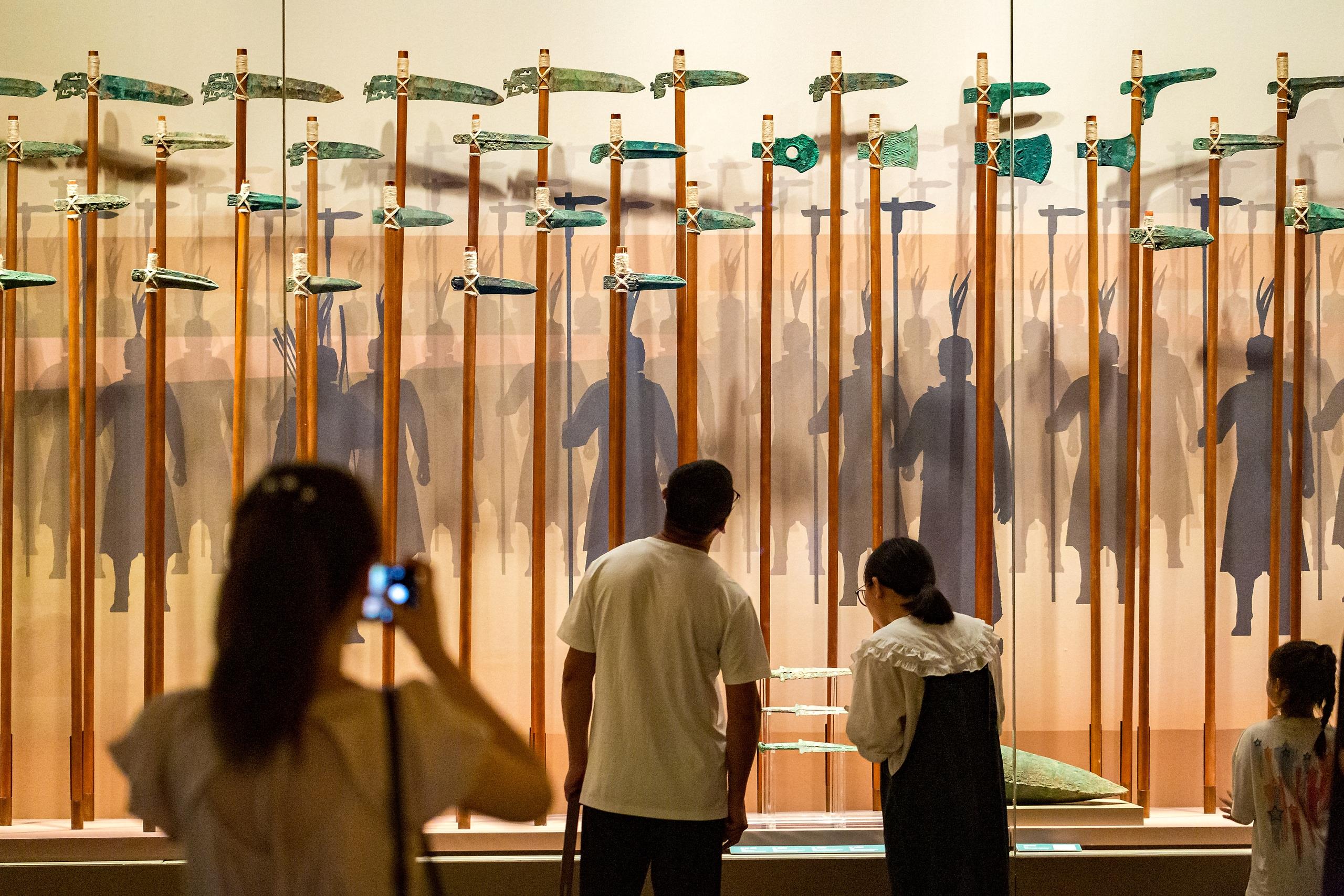△2024年8月25日，游客在河南省安陽市殷墟博物館參觀。