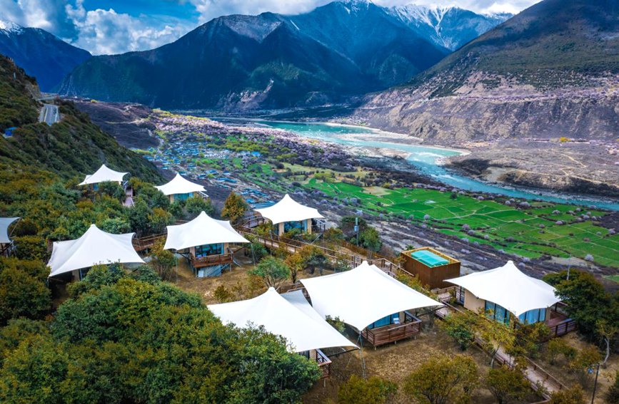 依托桃花資源，打造文旅產(chǎn)業(yè)。 張靜攝