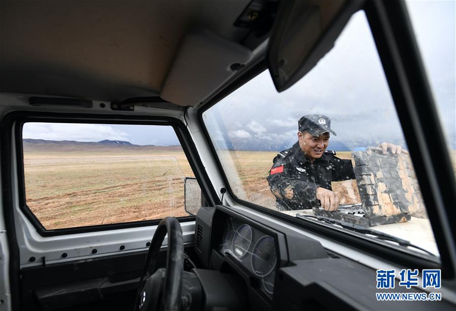 （圖文互動）（2）記者手記：可可西里，“挪”向“藏羚羊大產(chǎn)房”的14個半小時