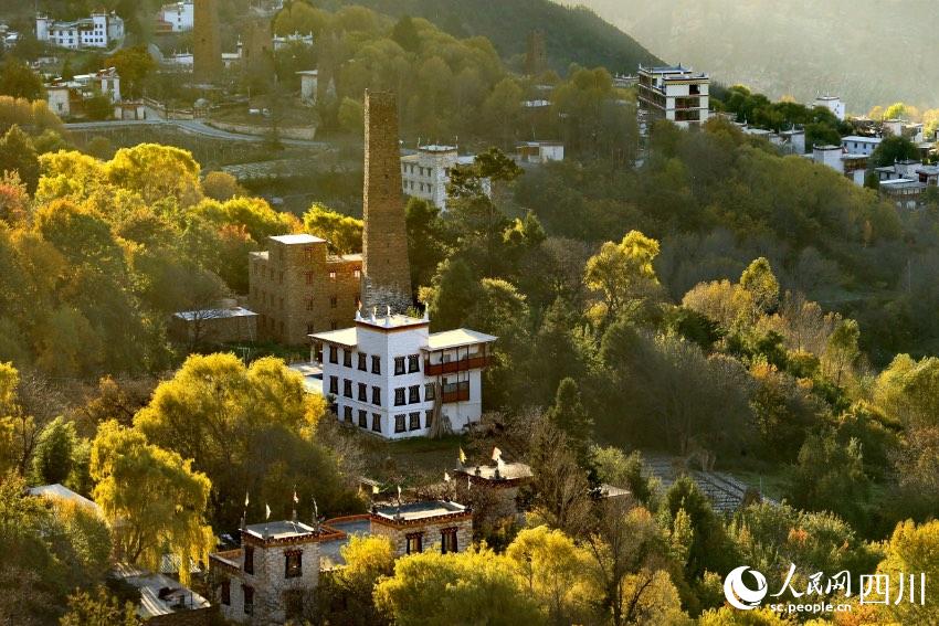 丹巴美景。李永安攝