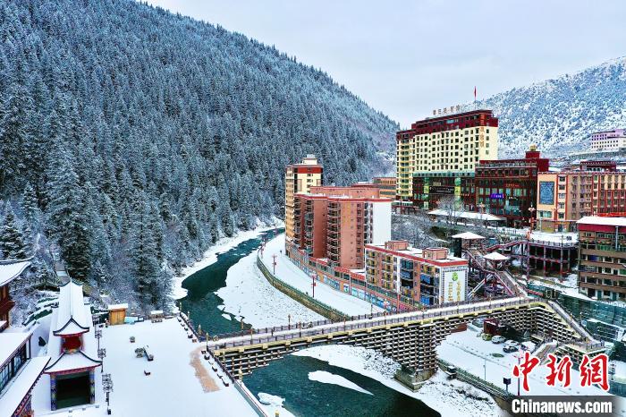 壤塘的雪后美景。　壤塘縣融媒體中心供圖