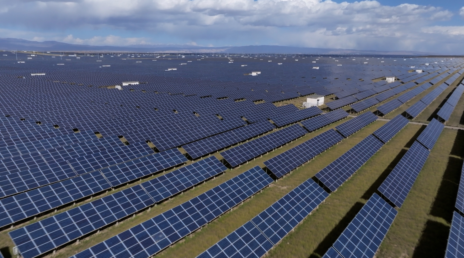 塔拉灘光伏產(chǎn)業(yè)園區(qū)。黃河公司供圖