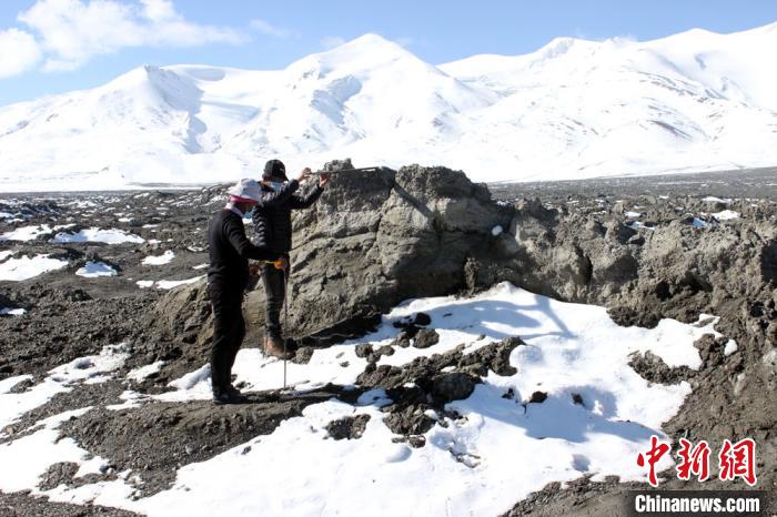 2019年10月冰體融化后遺留下的碎屑物。中科院青藏高原所 供圖