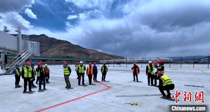 圖為驗收組驗收項目?！〉┰鐾?攝