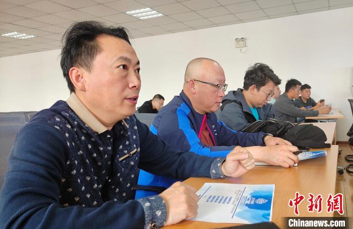 圖為培訓(xùn)會現(xiàn)場。　貢桑拉姆 攝