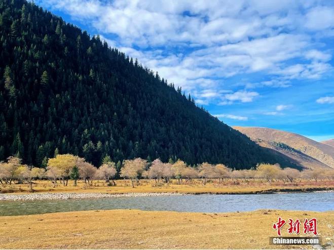 資料圖：西藏類烏齊秋日風(fēng)光。冉文娟 攝