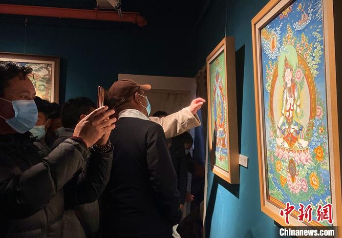 11月17日，由西藏自治區(qū)文學藝術界聯合會主辦的第七屆“見即愿滿”西藏精品唐卡展在拉薩拉開帷幕。 <a target='_blank' href='/'><p  align=