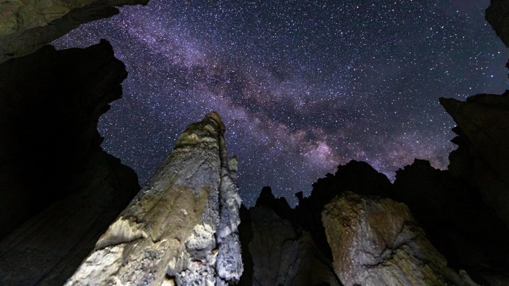 手可摘星辰。貢覺群培攝