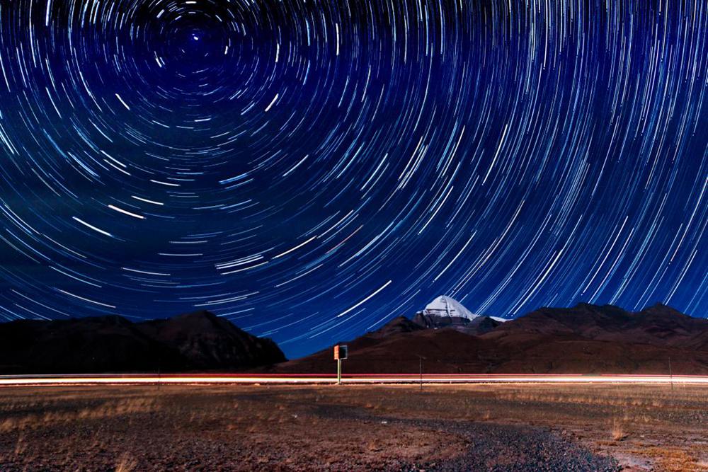 星垂平野闊。貢覺群培攝