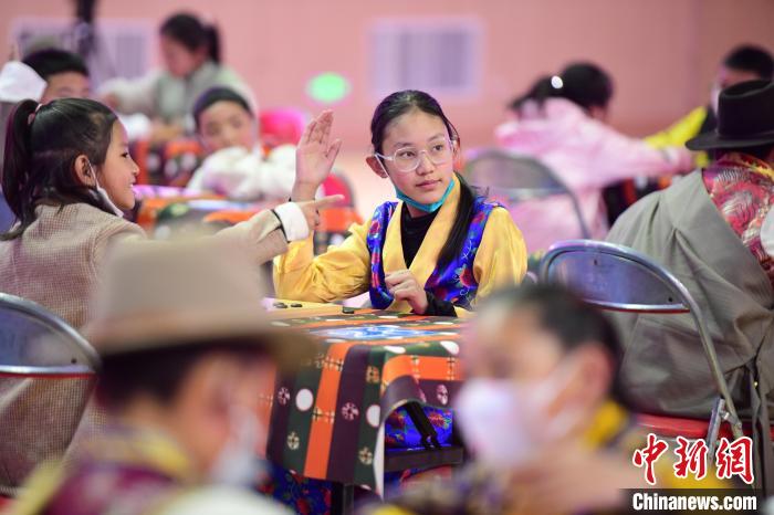 圖為比賽現(xiàn)場?！∝暩聛硭?攝