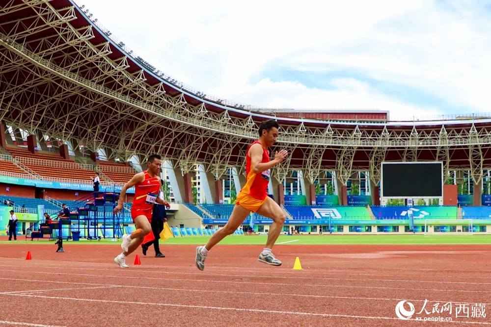 拉薩市群眾文化體育中心舉辦的田徑賽實況。