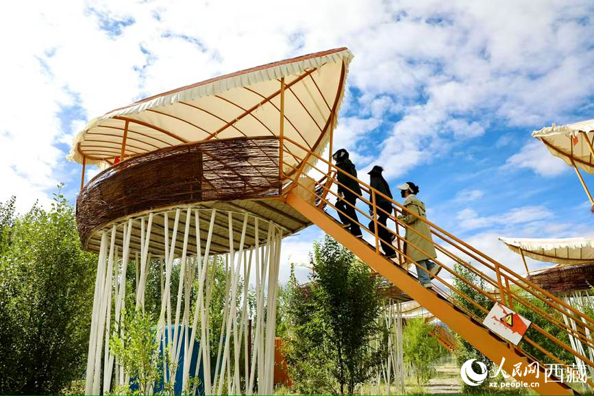 西普農(nóng)博園里的鳥巢餐廳。人民網(wǎng)記者 次仁羅布攝