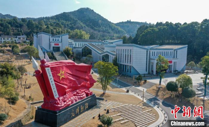 文家市鎮(zhèn)秋收廣場。　楊華峰 攝