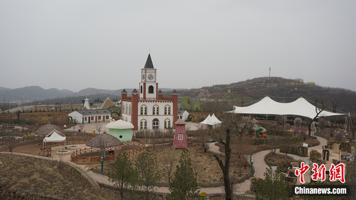陜西省延安市安塞區(qū)高橋鎮(zhèn)南溝村生態(tài)示范園。 <a target='_blank'  ><p  align=
