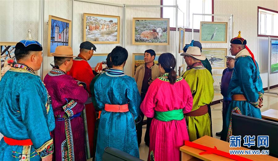 （奮斗百年路　啟航新征程·“七一勛章”獲得者·圖文互動(dòng)）（3）“草原之子”廷·巴特爾：讓草原綠起來(lái)，幫牧民富起來(lái)