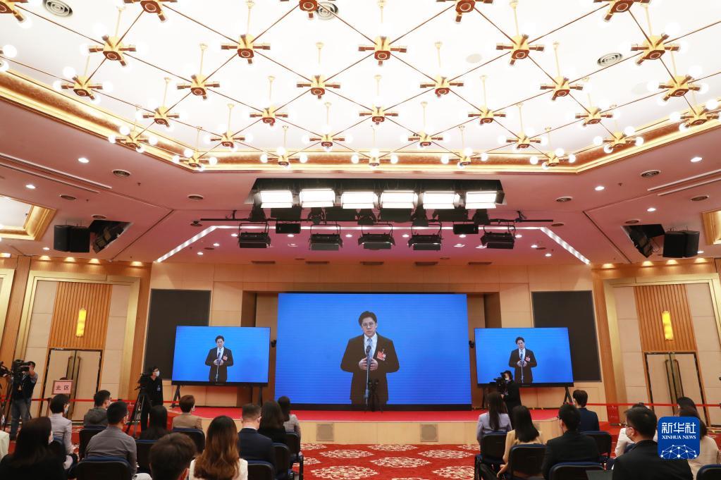 聚焦兩會(huì)“委員通道”