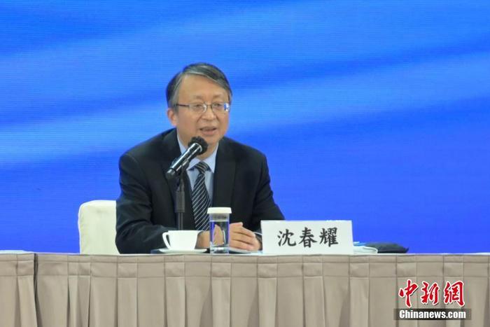 12月3日，香港特區(qū)政府在香港會議展覽中心舉行中共二十大精神宣講會，全國人大常委會法制工作委員會主任沈春耀和全國政協(xié)經(jīng)濟(jì)委員會副主任謝伏瞻出席作宣講。圖為沈春耀發(fā)言。 <a target='_blank' href='/'><p  align=