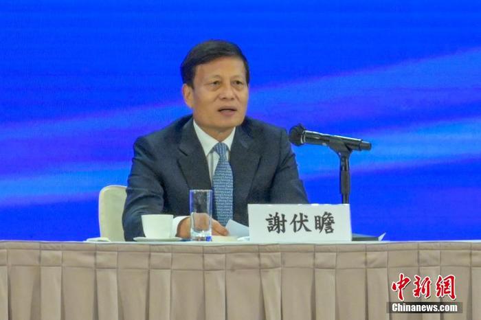 12月3日，香港特區(qū)政府在香港會議展覽中心舉行中共二十大精神宣講會，全國人大常委會法制工作委員會主任沈春耀和全國政協(xié)經(jīng)濟(jì)委員會副主任謝伏瞻出席作宣講。圖為謝伏瞻發(fā)言。 <a target='_blank' href='/'><p  align=